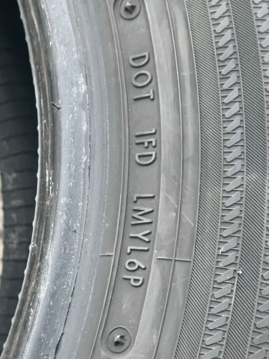 Гуми зимни 215/55/17