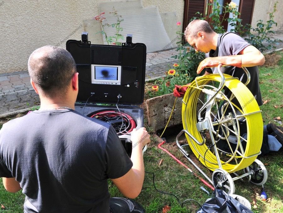 Desfundare canalizare, curățare sistem pluvial, rigole si decantor