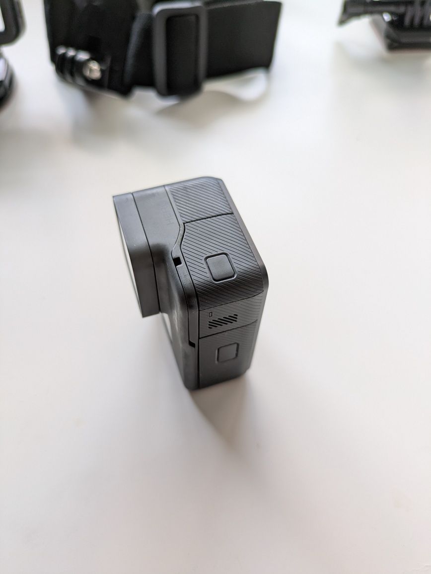GoPro Hero 6 Black + много аксесоари