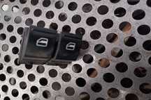 Butoane geam sofer Seat Ibiza 4 6J  [din 2008 pana  2012] seria Hatchback 5-usi 1.4 TDI MT (80 hp)