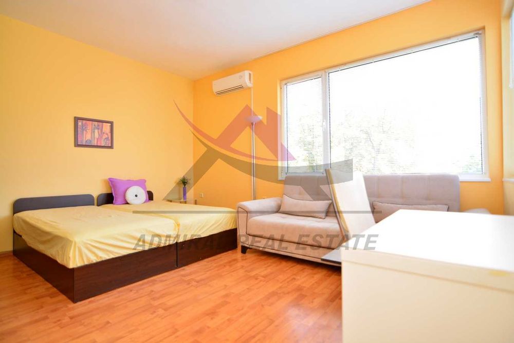 Дава се под наем Тристаен апартамент в Варна, Център - 85 кв.м за 511 € - Снимка #2