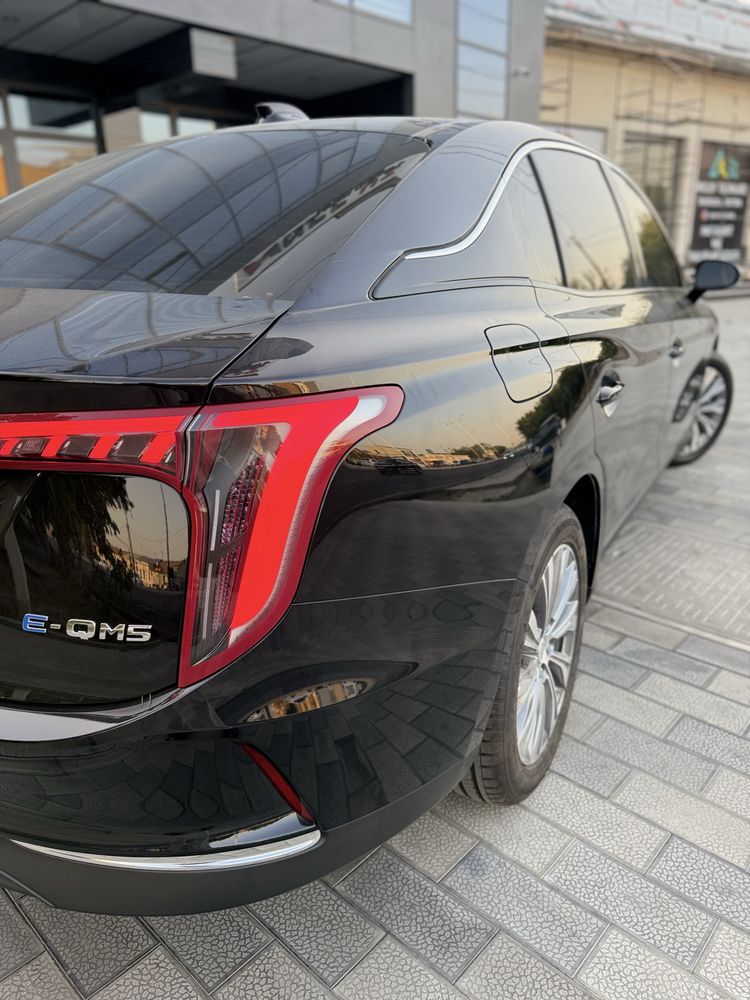 Hongqi EQM-5 Notariusga tayyor! Hokati ideal 2000 km probeg (500 talik
