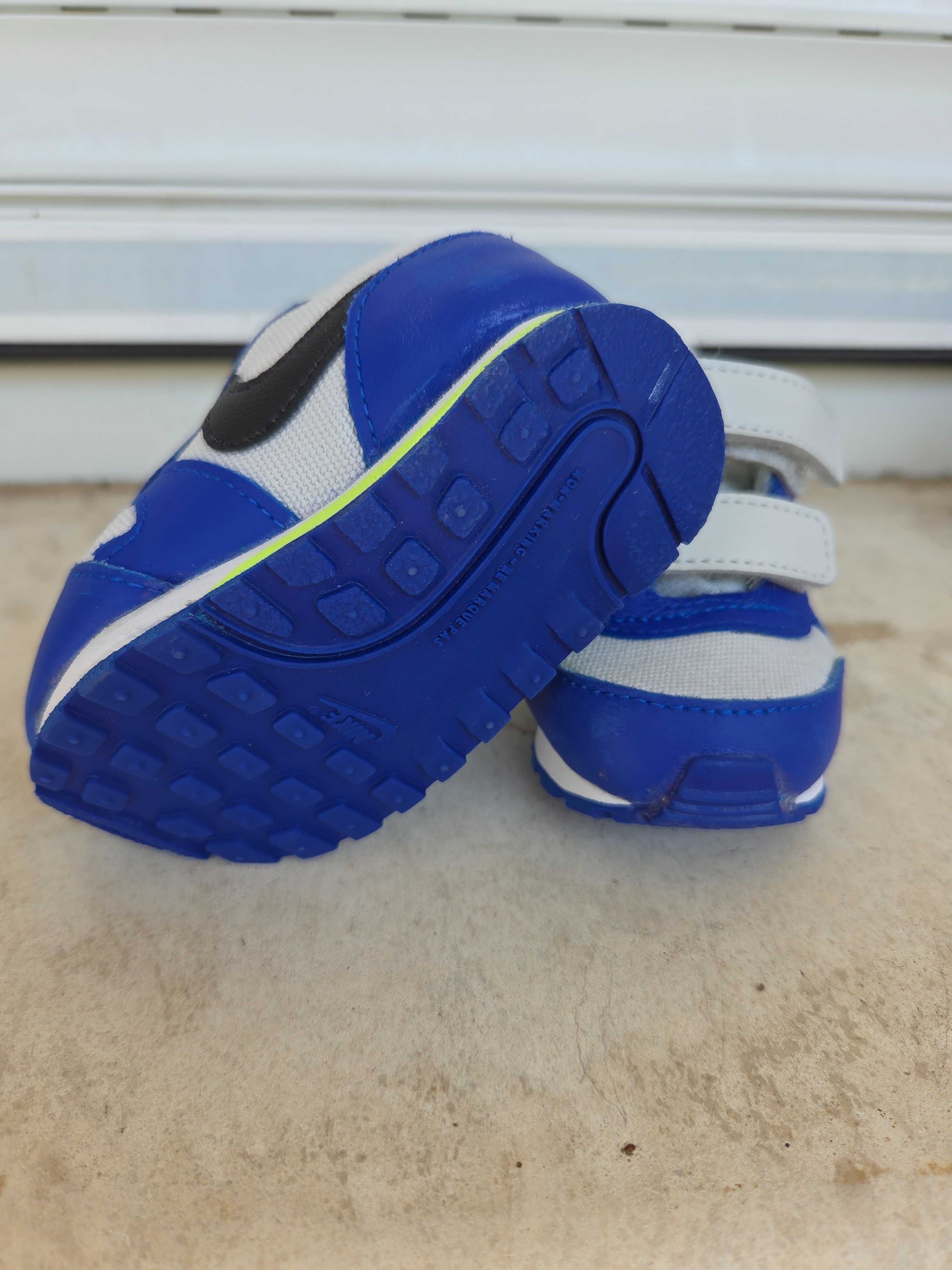 Бебешки маратонки Nike