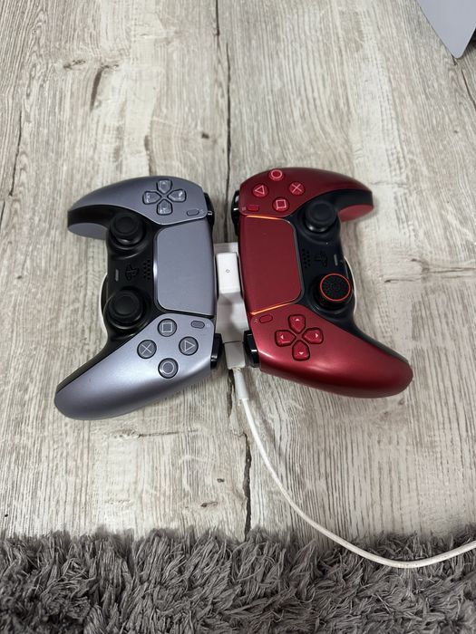 PlayStation 5 PS5 cu disk 2 controllere