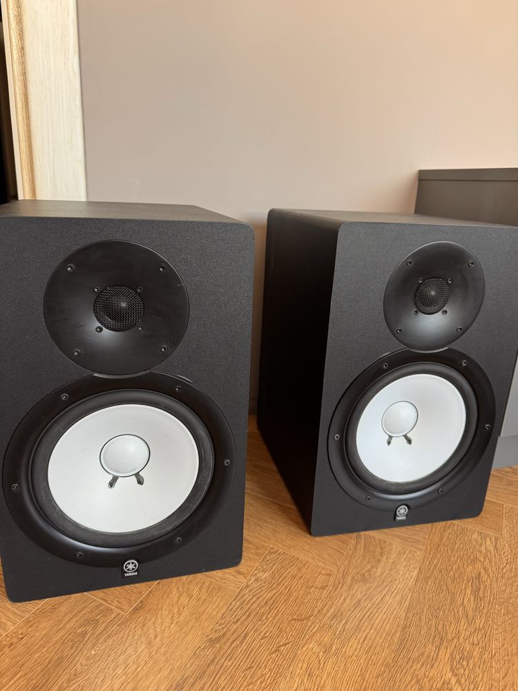 Мониторни колони Yamaha hs80m
