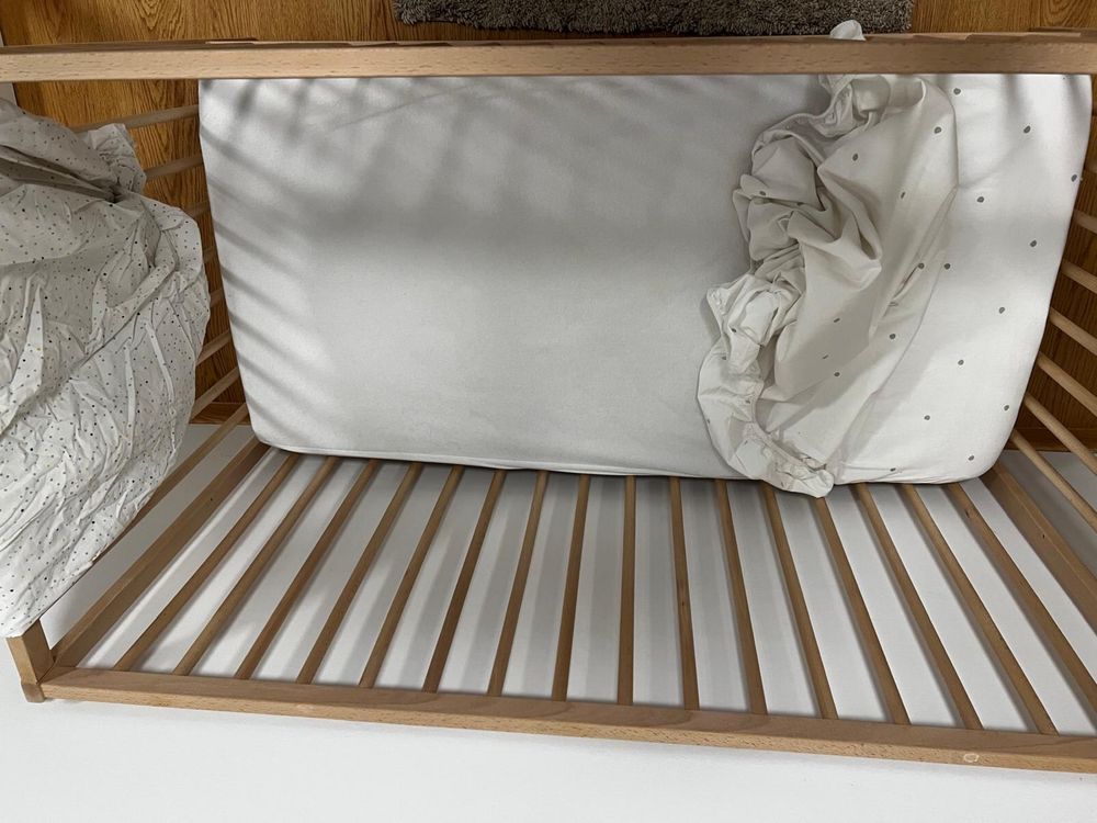 Patut Ikea + saltea cocos Nichiduta + protectie saltea si 2 cearsafuri