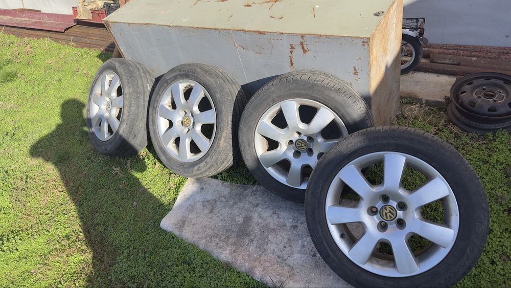 Гуми с джанти за VW Bora 5x100