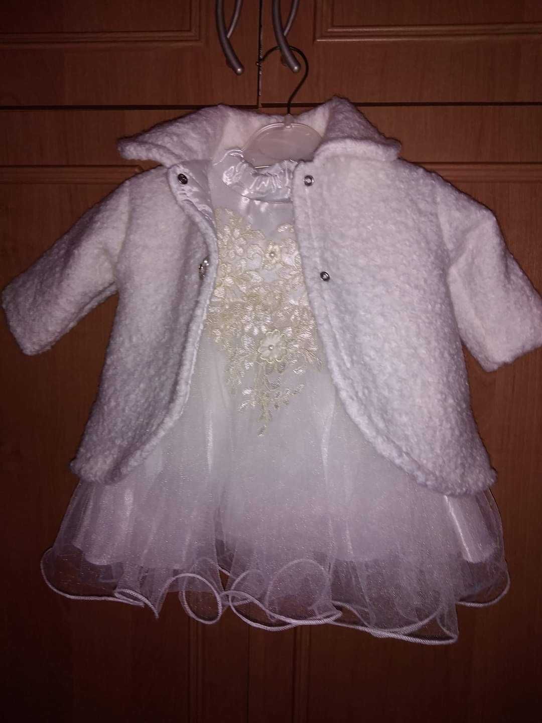 Costum pentru botez