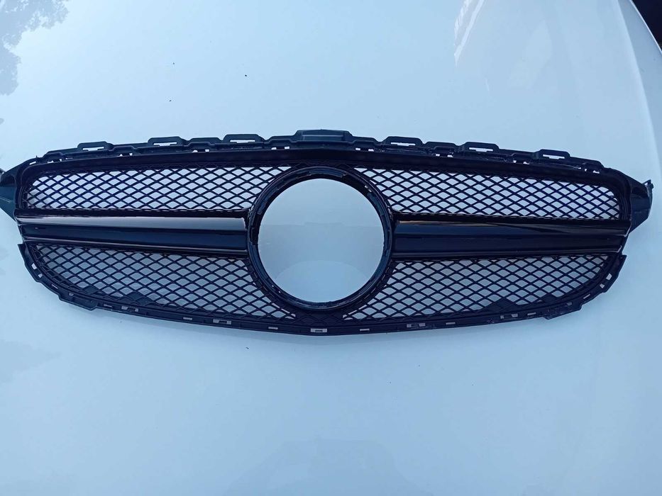 Решетка за Мерцедес w205