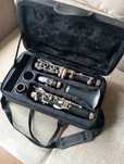 Vând sau schimb clarinet nou. Și saxofon electronic.