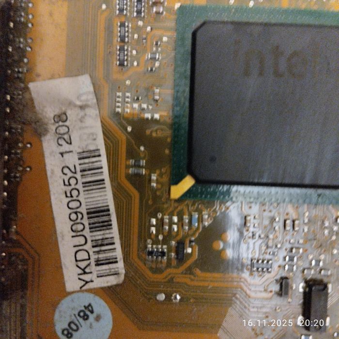 Материнская плата для DDR- 2, рабочая вместе с процессором и кулером