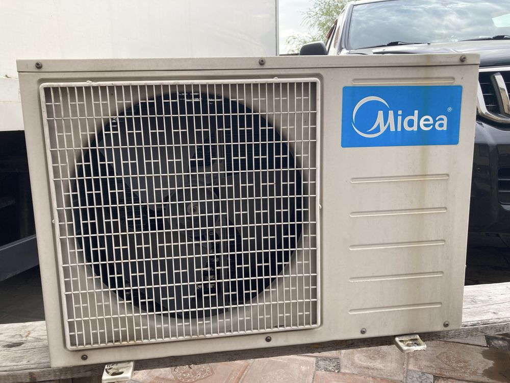 Кондиционер Midea