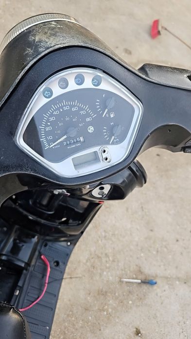 Scuter 80cc piagio
