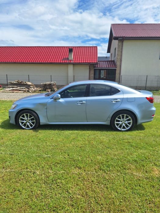 Lexus is 200 volan dreapta