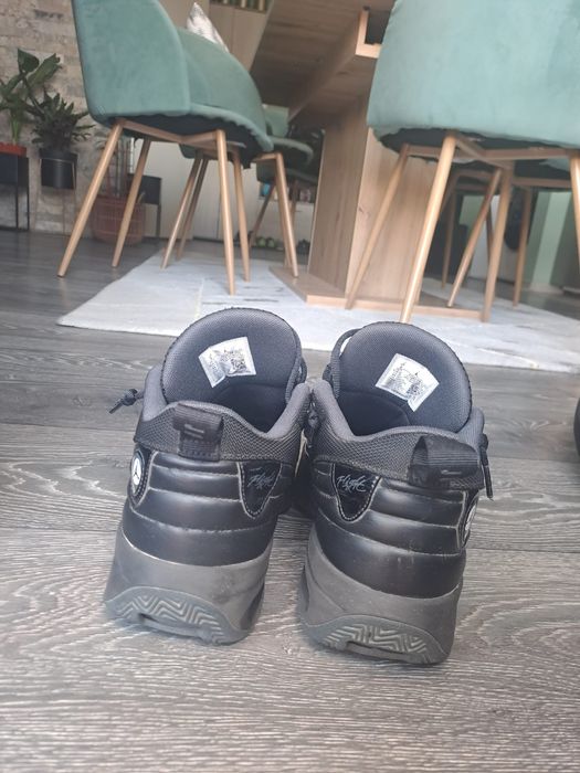 Jordan max aura 6