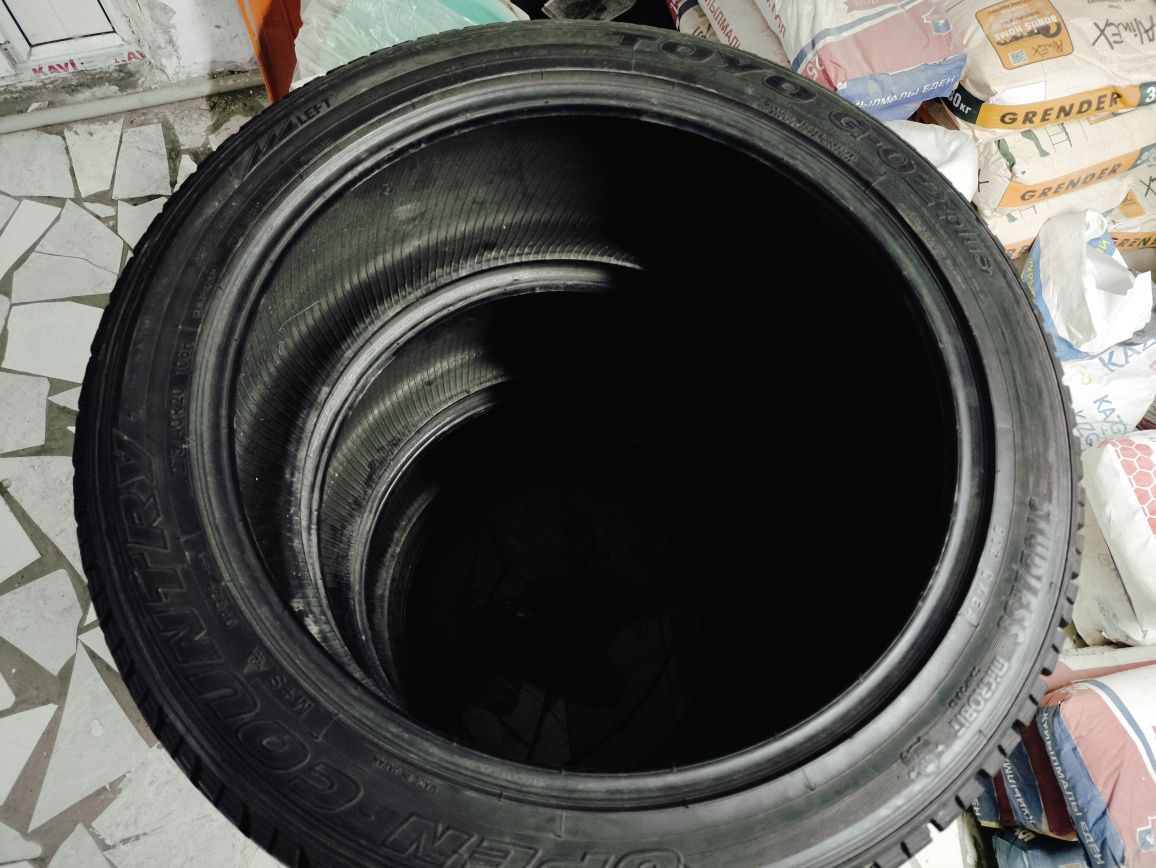 Зимние шины Toyo Open Country G-02 Plus 275/40 R20 106H