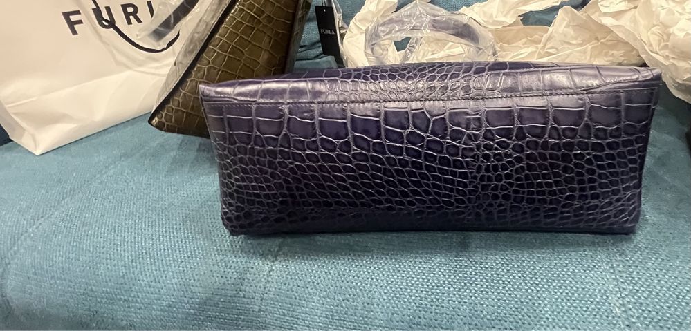 Furla Tote L size. 36см дължина.С етикети,подаръчен плик Furla.Нови