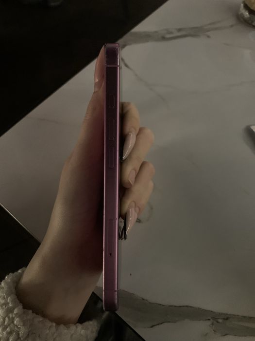 Здравейте, продавам IPhone 16, 128GB