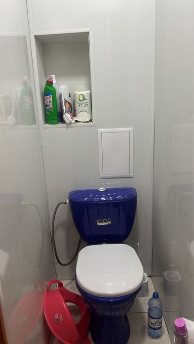 Продам унитаз  в хорошем состояний