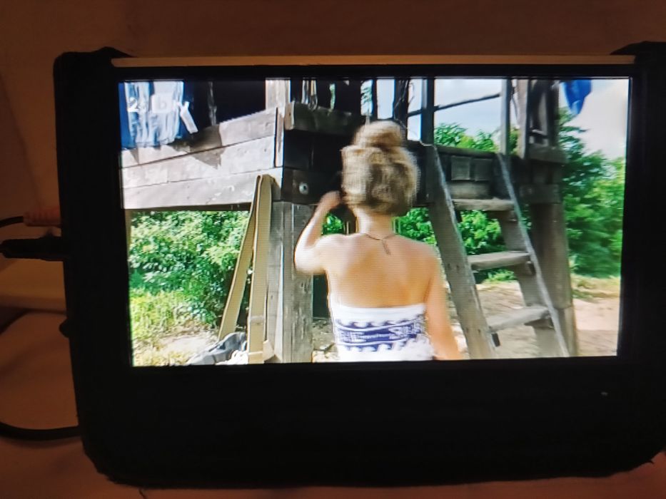 Телевизор на 12 V с дистанционно