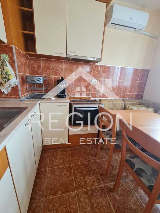 Дава се под наем Двустаен апартамент в Варна, Цветен квартал - 70 кв.м за 408 € - Снимка #2