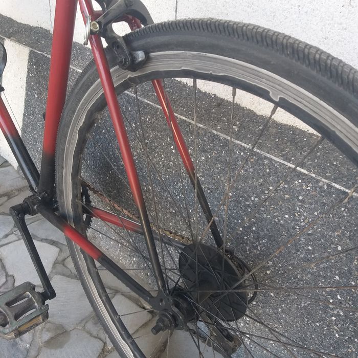 Shosseyniy Velik velosiped sotiladi