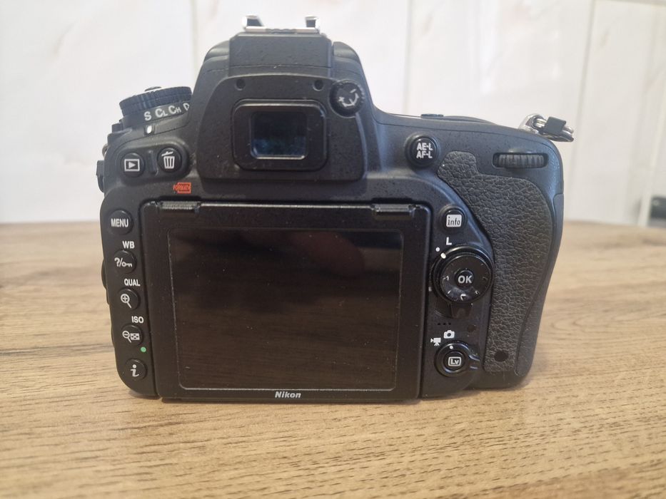 Aparat foto Nikon D750