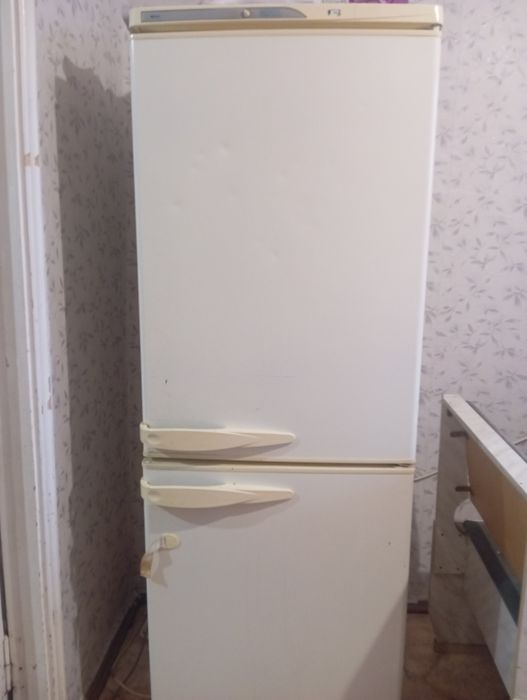 Продается холодильник.