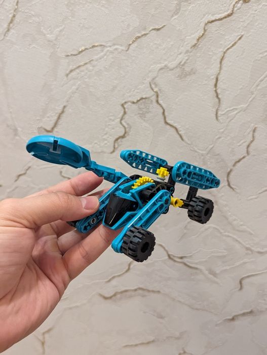 Lego technic Roborides-Throwbots