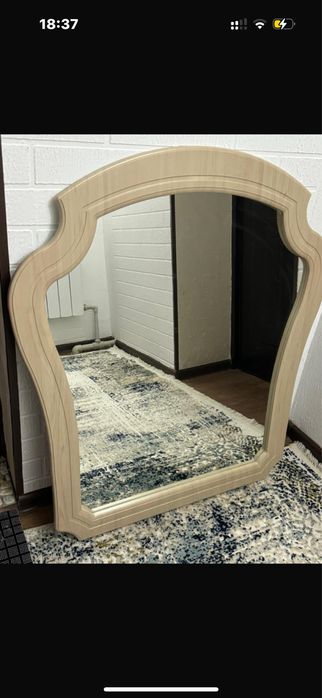 Продам зеркало в хорошем состояние