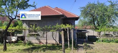 Къща в област Плевен, с. Гривица, площ 172 кв.м цена 135000 Е