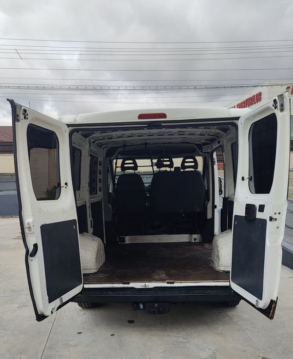 Vînd Peugeot Boxer 2,2 HDI