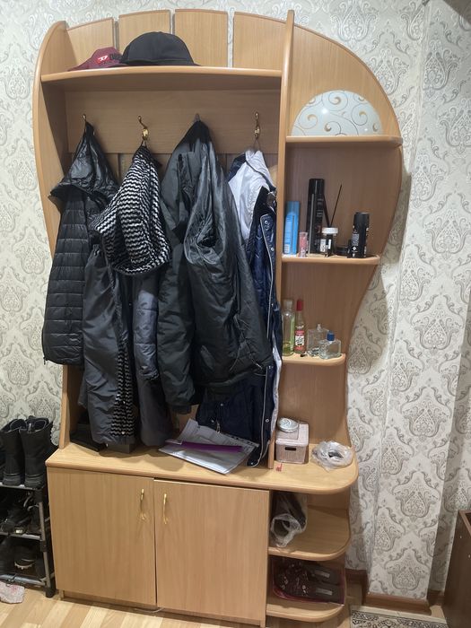 Продам (Прихожая)