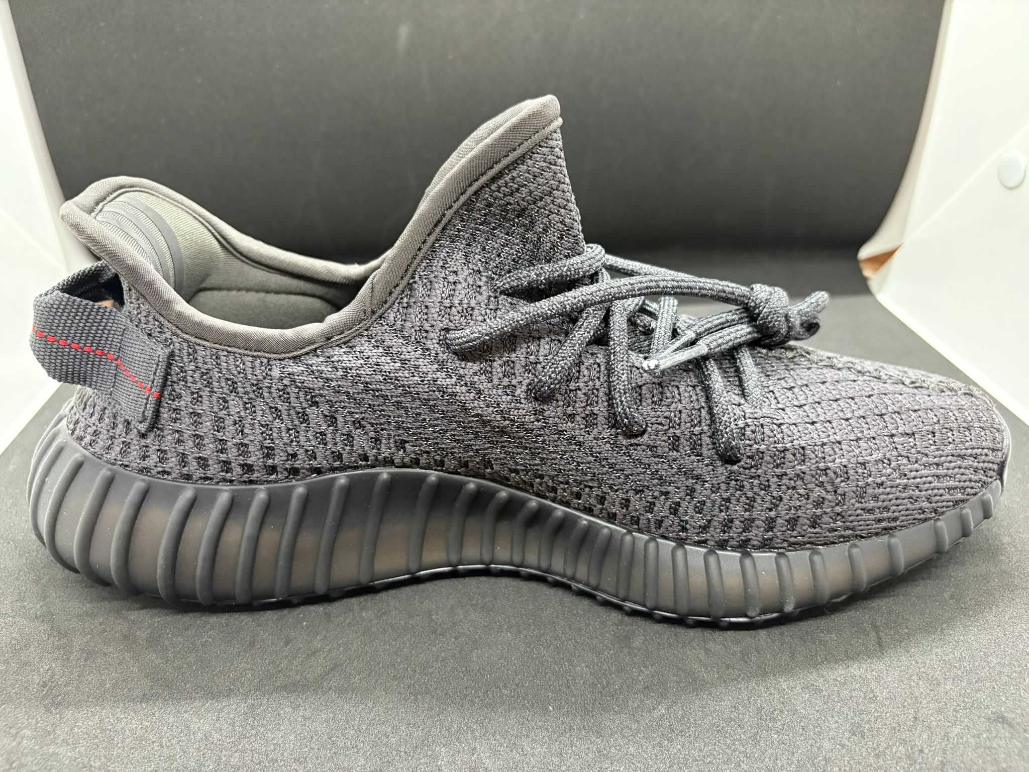 Yezzy Boost 350 V2 Black - Static sneakers