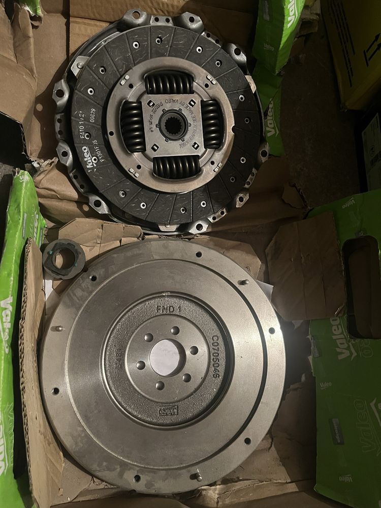 Комплект съединител SACHS, LUK, VALEO