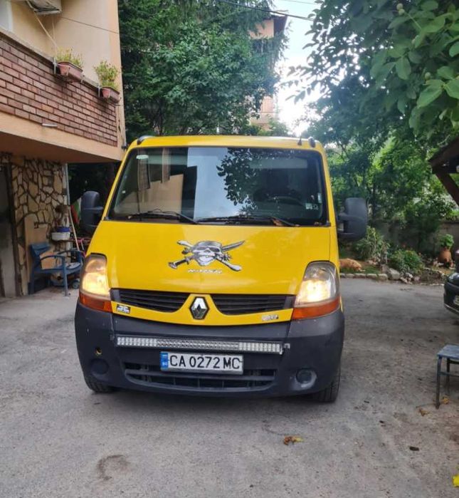 Товарен бус Renault Master