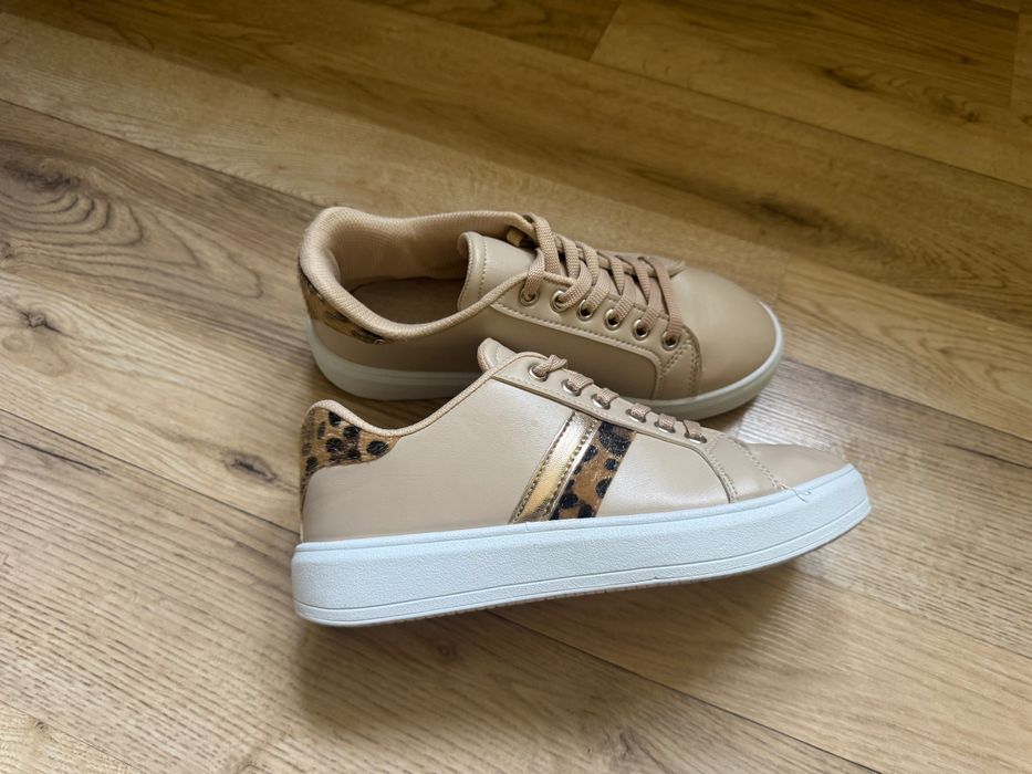 Кроссовки женские бежевые леопард