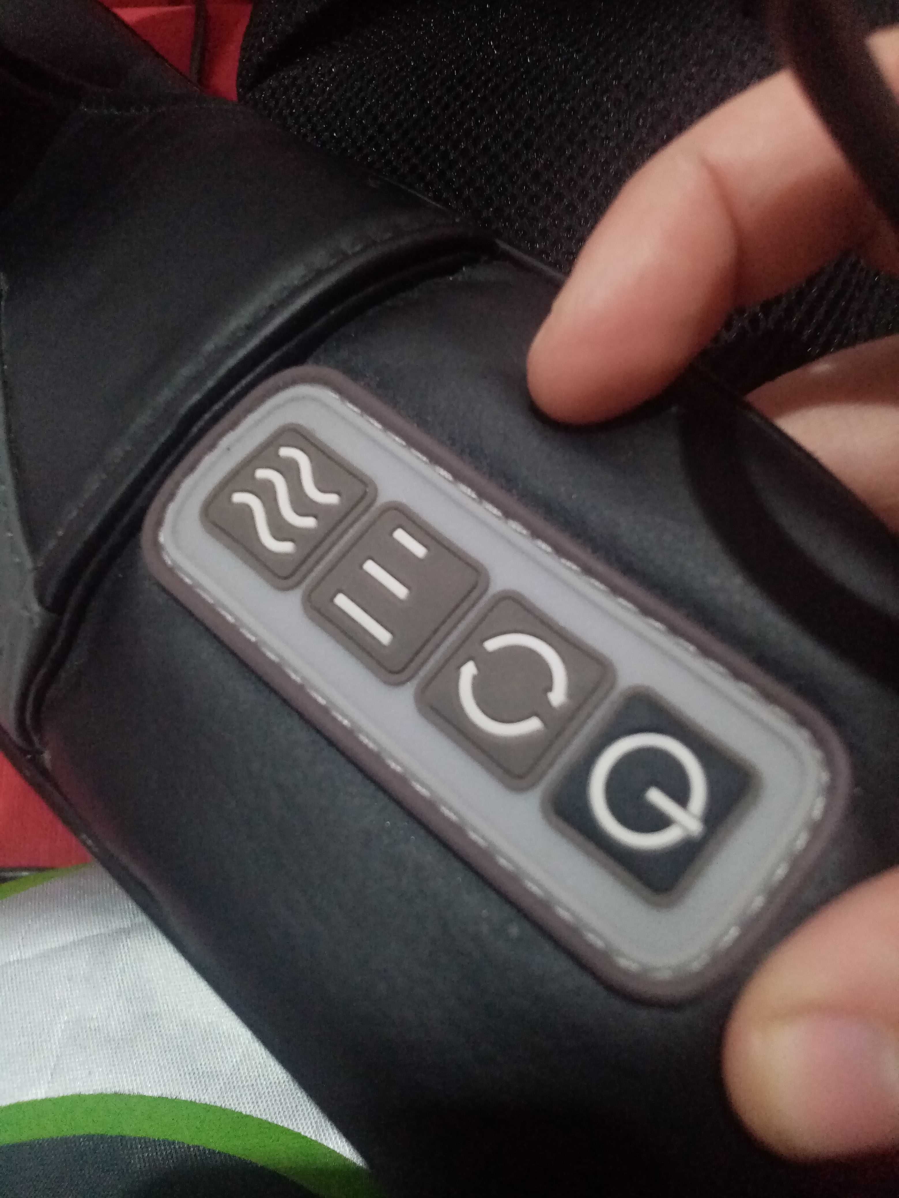 Aparat profesional de masaj MARNUR cu inflaroșu. Preț 95 RON.