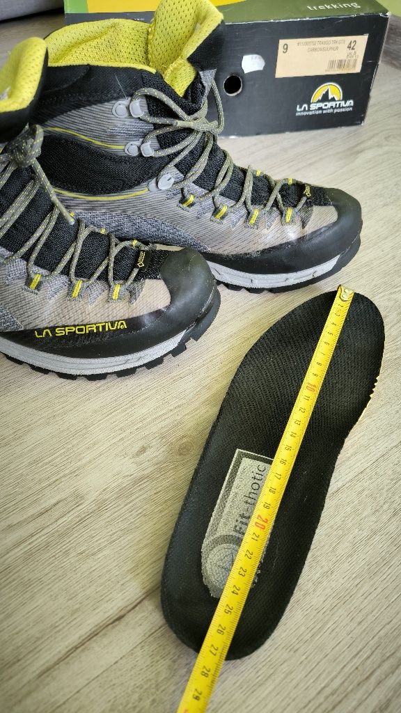 La sportiva трисезонни туристически обувки 42 номер
