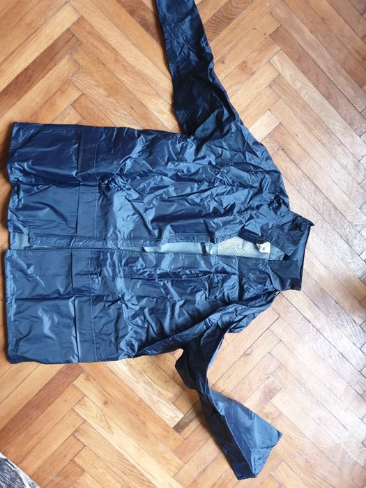 Jacheta impermeabila