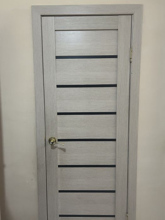 Продам б/у двери