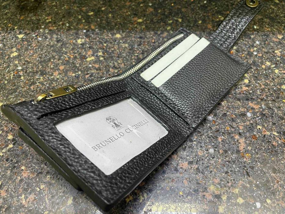 Кожаный бифолд, ручная работа.