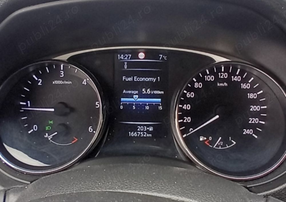 Vand nissan xtrail an 2014