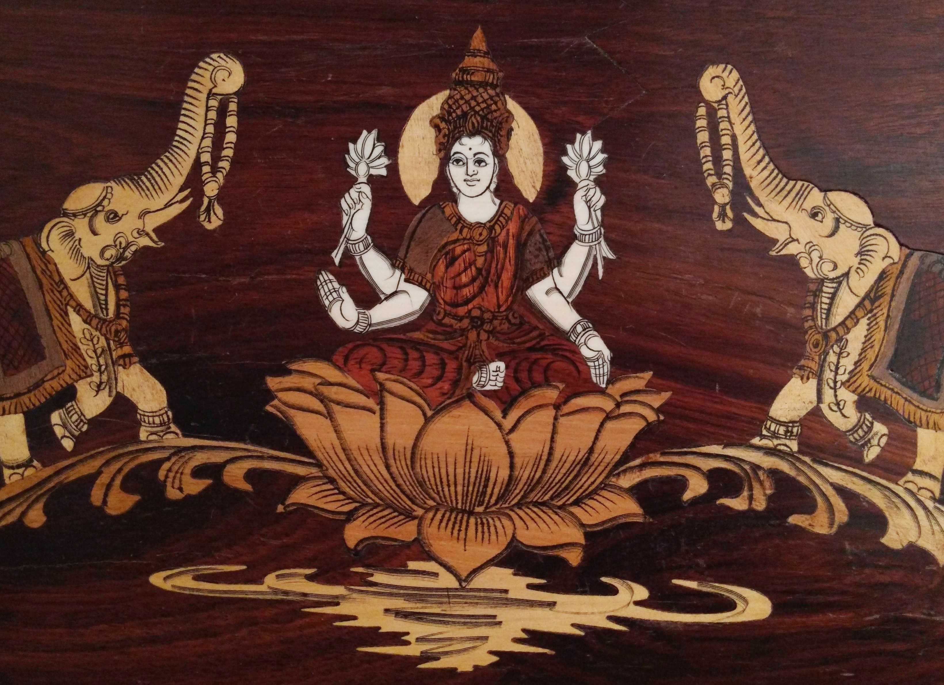 Platou asiatic Feng Shui cu Lakshmi si Elefanti |lemn sculptat| Vechi