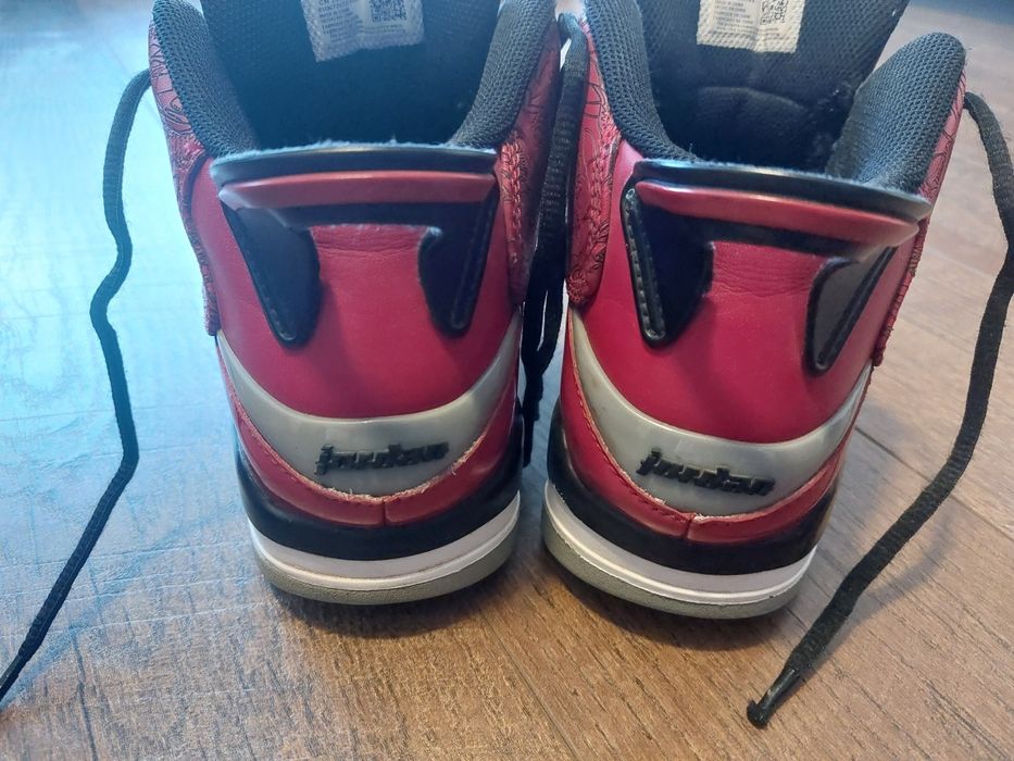 Nike Jordan mărimea 41