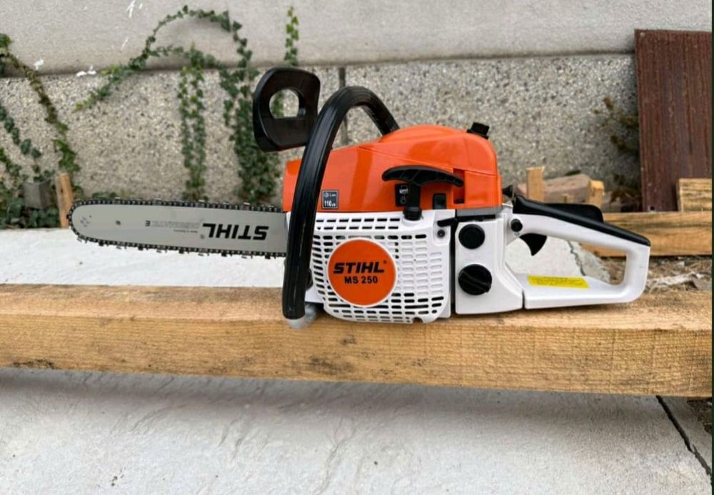 Чисто Нова Бензинова Резачка STIHL MS 250i