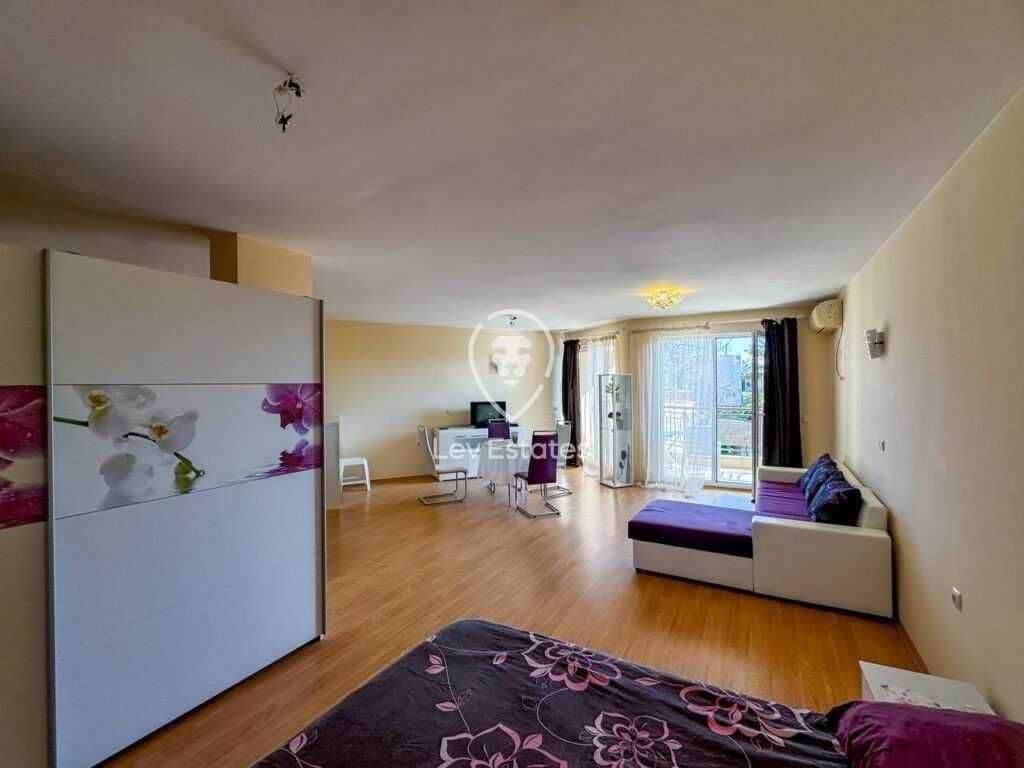 Продава се Едностаен апартамент в Созопол - 76 кв.м за 1211 €/кв.м - Снимка #1