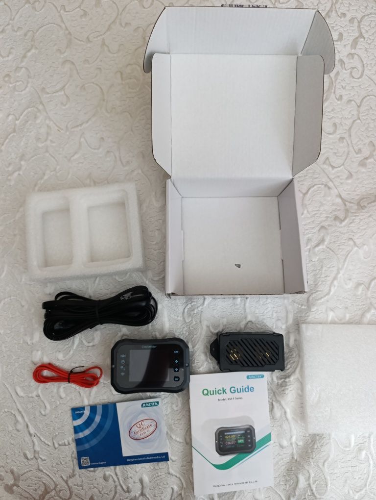 JUNCTEK Battery Monitor KM110F с Bluetooth и LCD дисплей