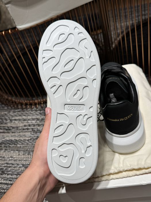 Alexander McQueen Black/White Дамски Обувки 38EUR + Кутия