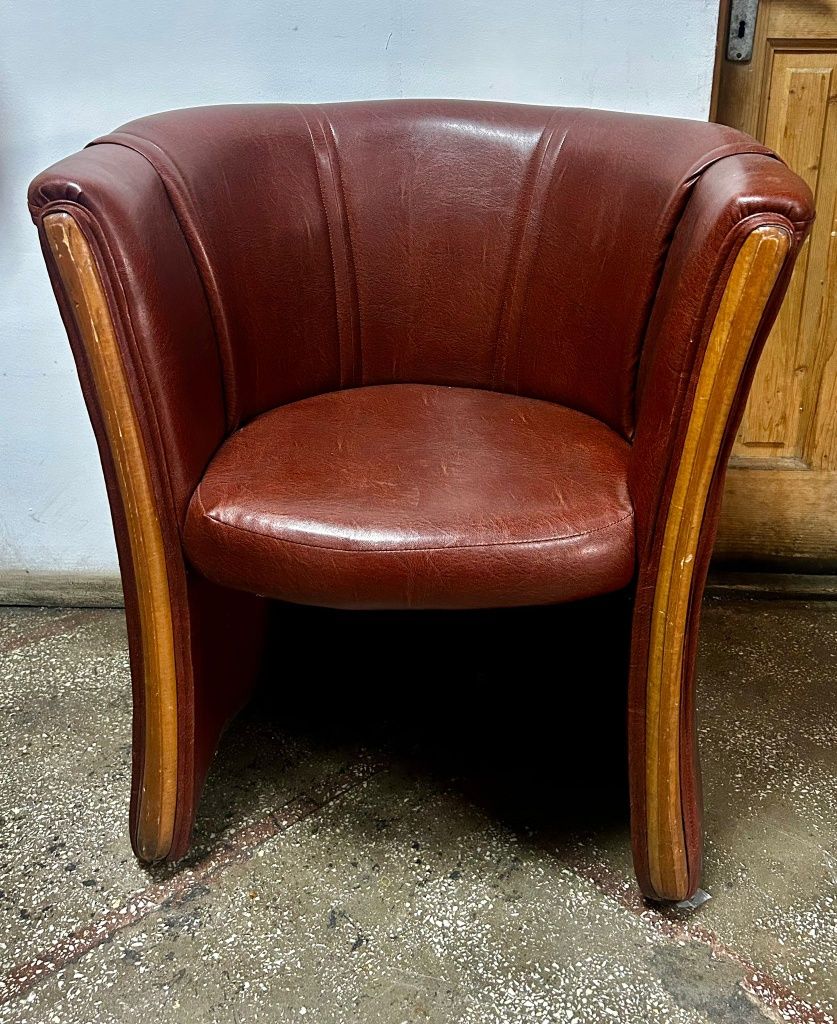 Vand mobilier second hand lichidare magazin